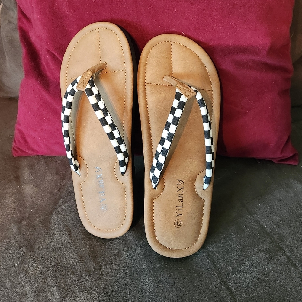 Flip flops size 10